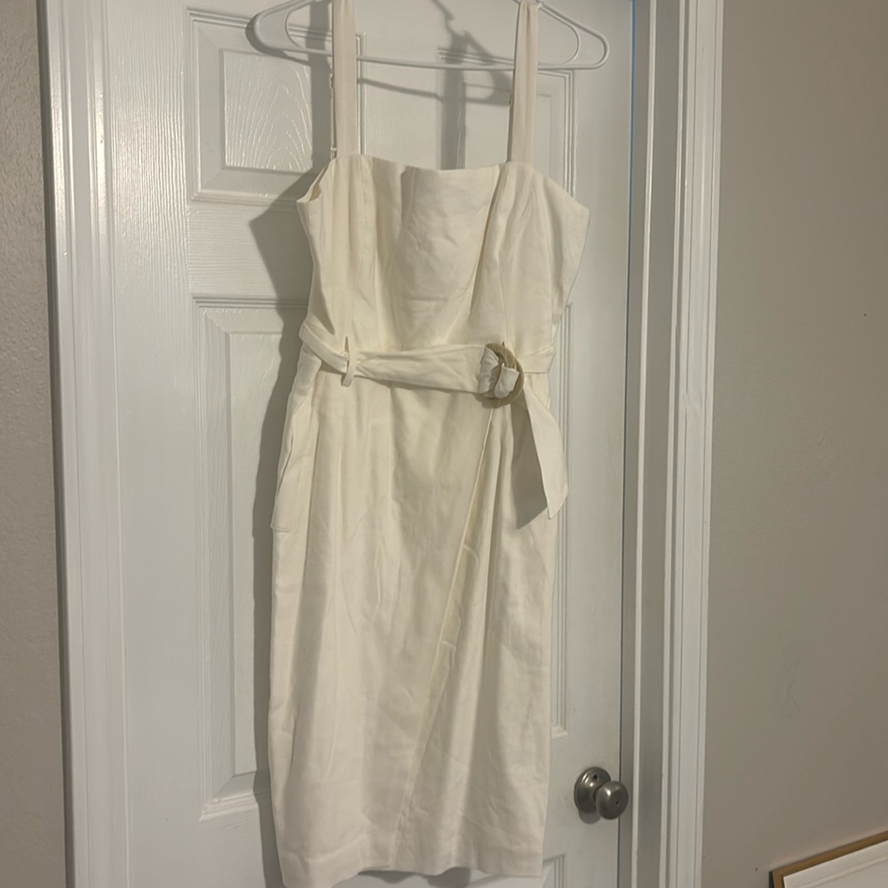 Antonio Melani white knee length dress. Size 12. NWT.